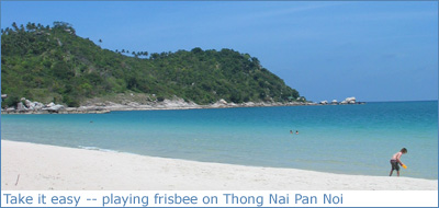 Playing frisbee on Thong Nai Pan Noi, Ko Pha Ngan