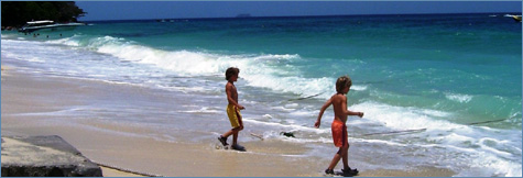 What is the best hotel on Ko Phi Phi: Kids playing on Long Beach