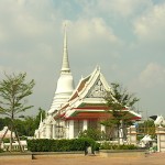 Bangkok daytrip: Pak Nam market and Phra Samut chedi