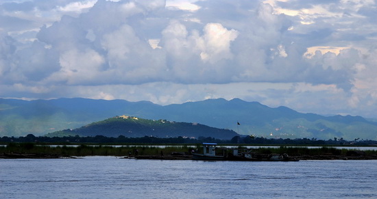 Irrawaddy, Mandalay and Shan Plateau in the distance