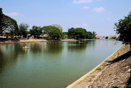 This popular Surin picnic spot was once the Angkor period city moat 