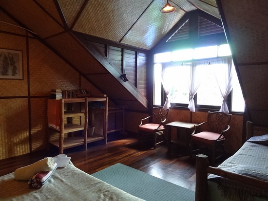 Bamboo haven: Shanti's Traditional room.