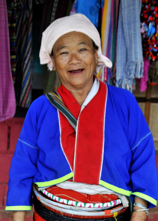 Palaung woman, Nor Lae Village